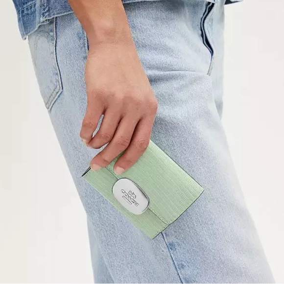 FOR ELANA💚COACH💚 Eliza Silver/Pale Green Small Wallet/NWT - Picture 3 of 10